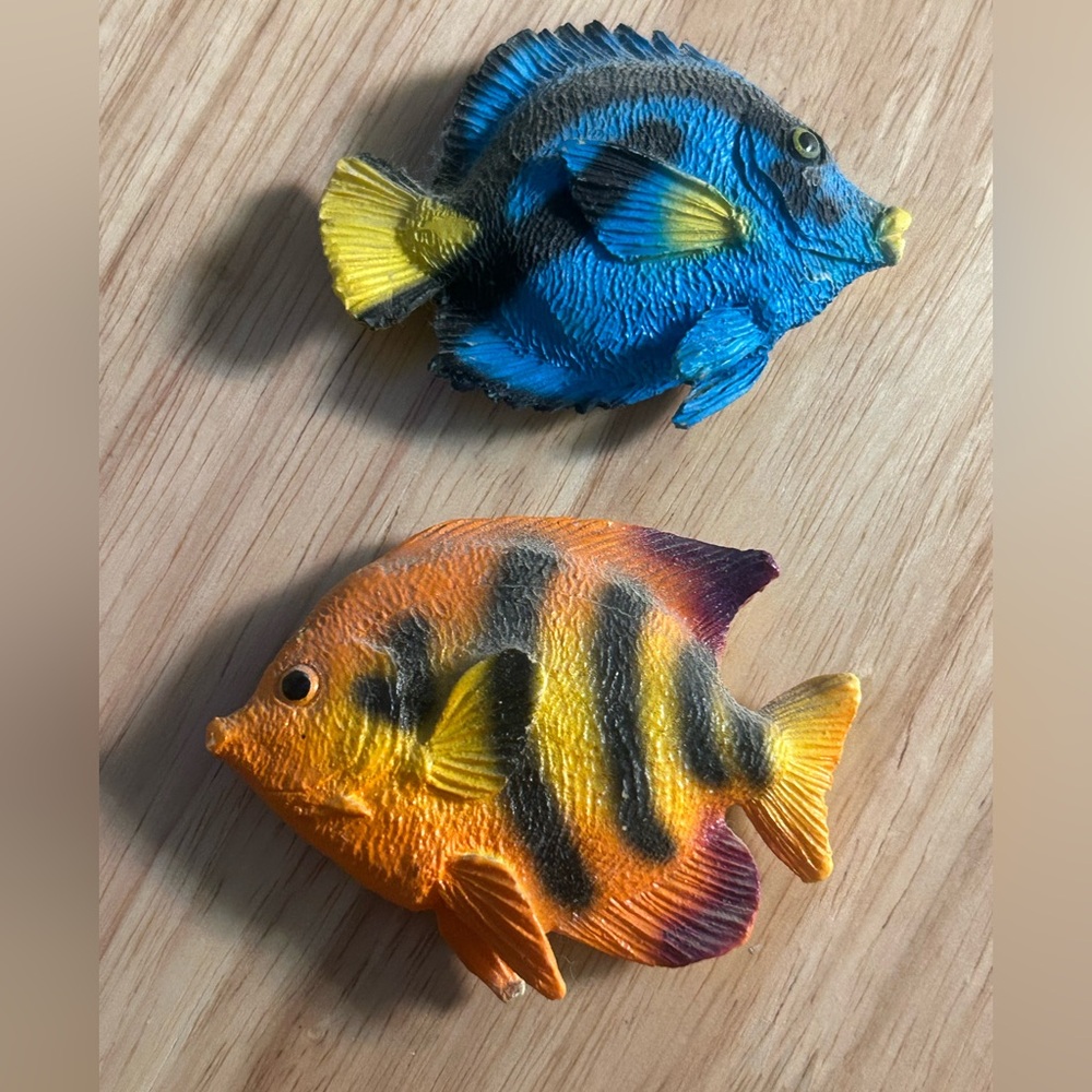 Corlett Collectables 90’s Resin Fish Angel Magnet set